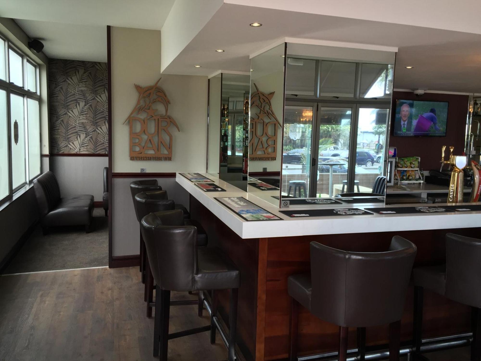 דורבן Parade Hotel מראה חיצוני תמונה