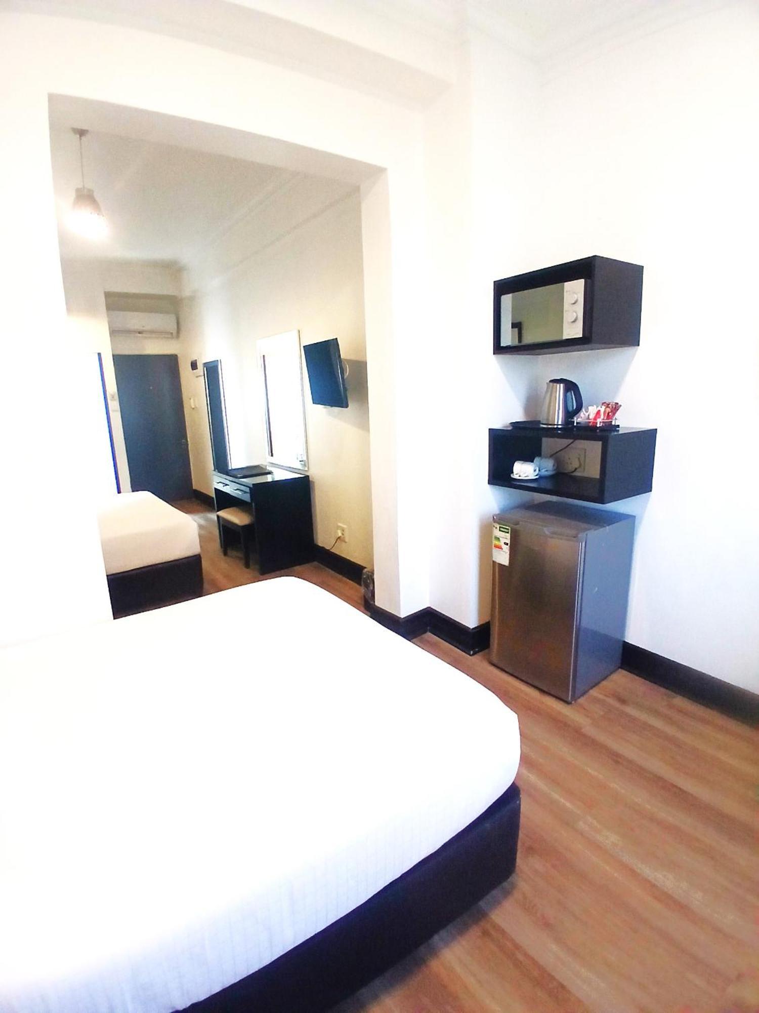 דורבן Parade Hotel מראה חיצוני תמונה
