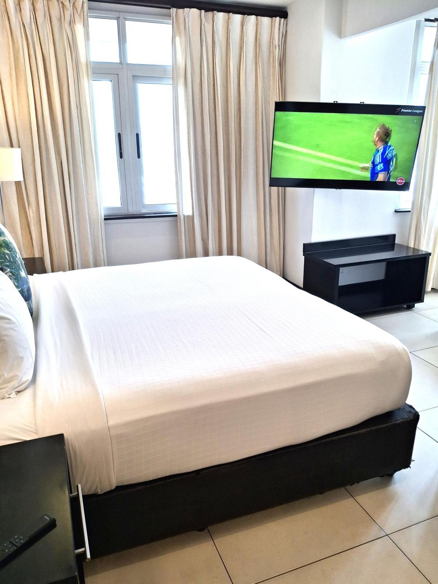דורבן Parade Hotel מראה חיצוני תמונה