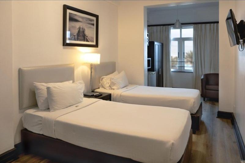דורבן Parade Hotel מראה חיצוני תמונה