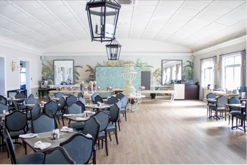 דורבן Parade Hotel מראה חיצוני תמונה