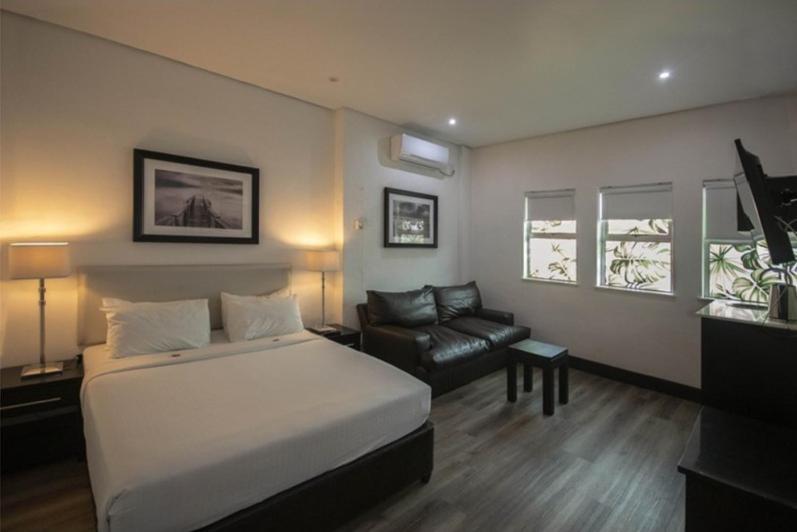 דורבן Parade Hotel מראה חיצוני תמונה