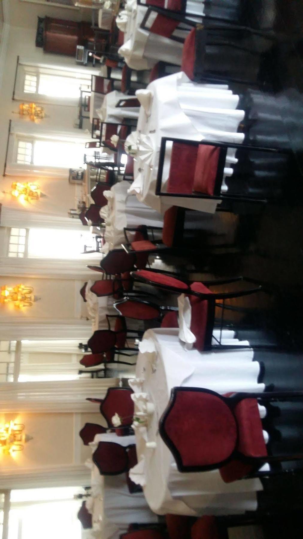 דורבן Parade Hotel מראה חיצוני תמונה